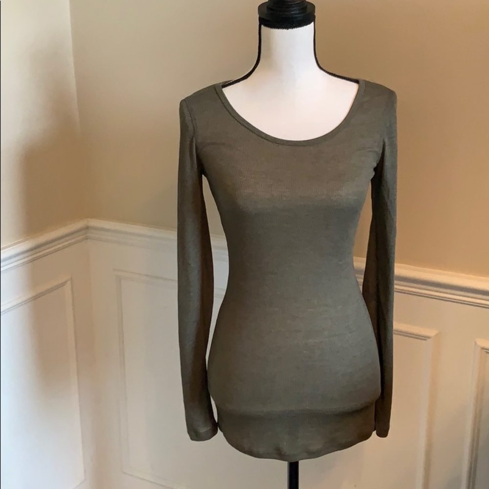 Small olive/grey moss IMO long sleeve top